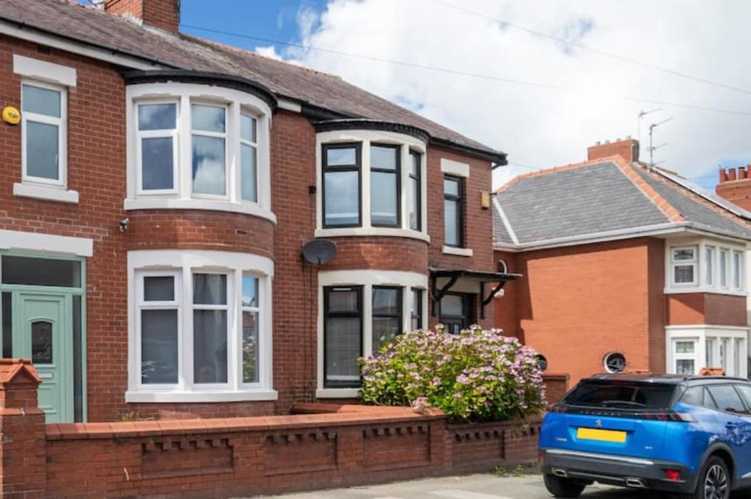 Xxhot Tubxx 4Bed Semi, Sleeps 8, 2 Bathrooms Blackpool Exteriér fotografie