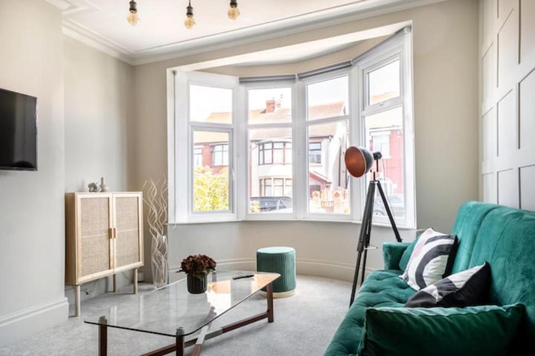 Xxhot Tubxx 4Bed Semi, Sleeps 8, 2 Bathrooms Blackpool Exteriér fotografie
