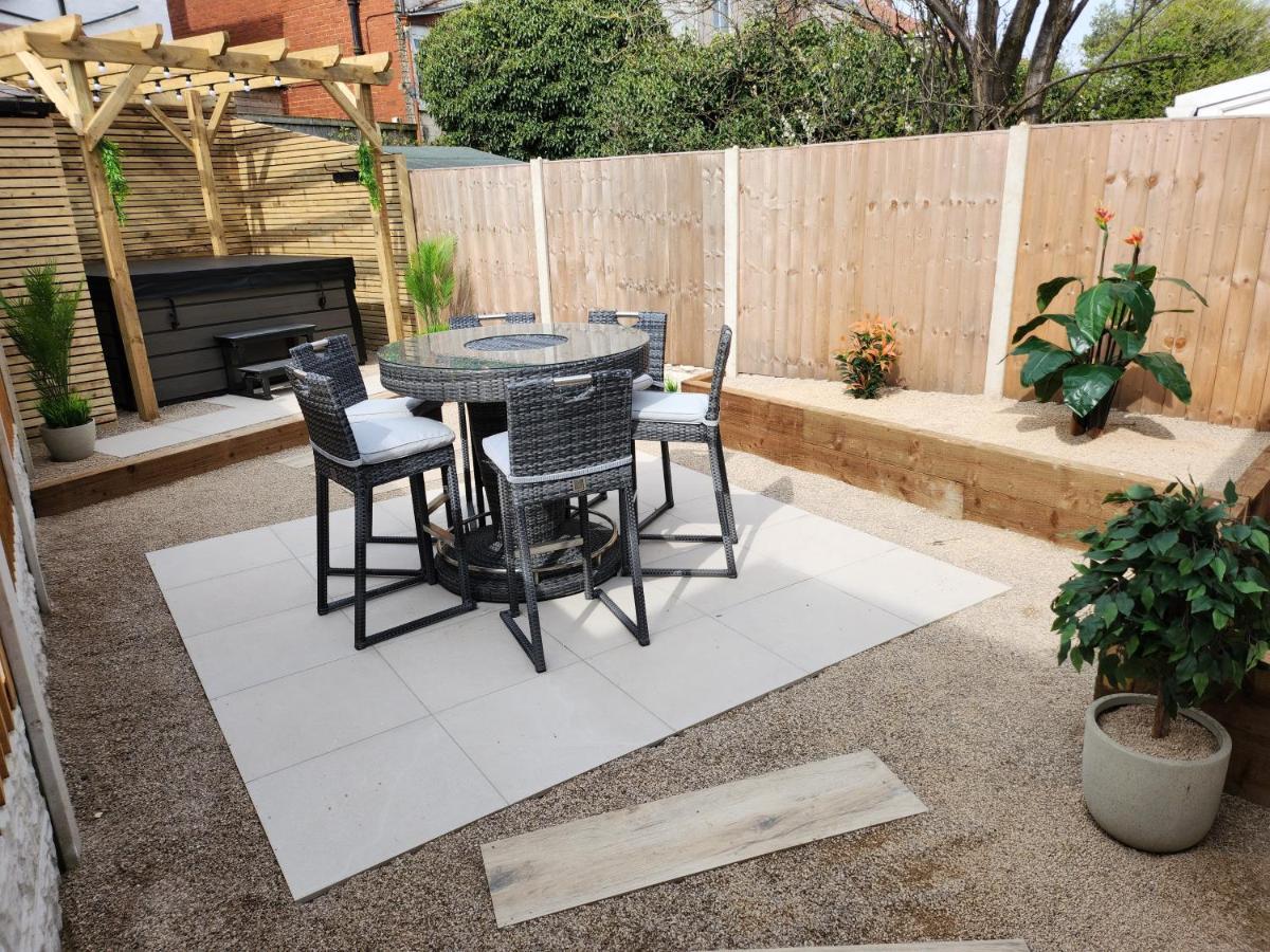 Xxhot Tubxx 4Bed Semi, Sleeps 8, 2 Bathrooms Blackpool Exteriér fotografie