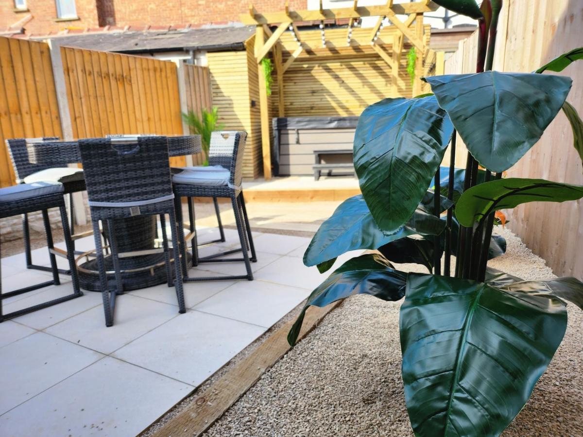Xxhot Tubxx 4Bed Semi, Sleeps 8, 2 Bathrooms Blackpool Exteriér fotografie
